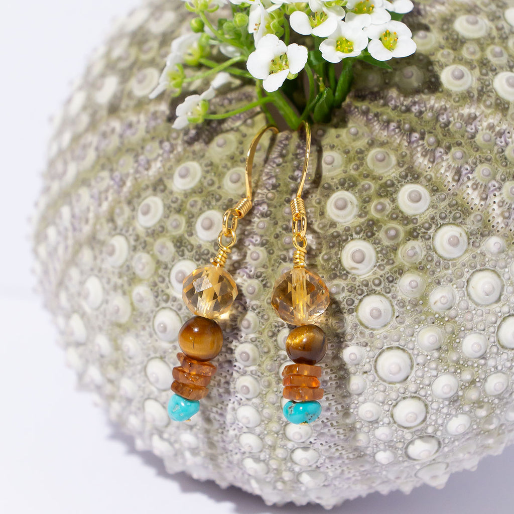 Designed to match our gorgeous Necklace Gemstone Chicory Mountains these gorgeous drop earrings are inspired by the mountains surrounding Arizona.